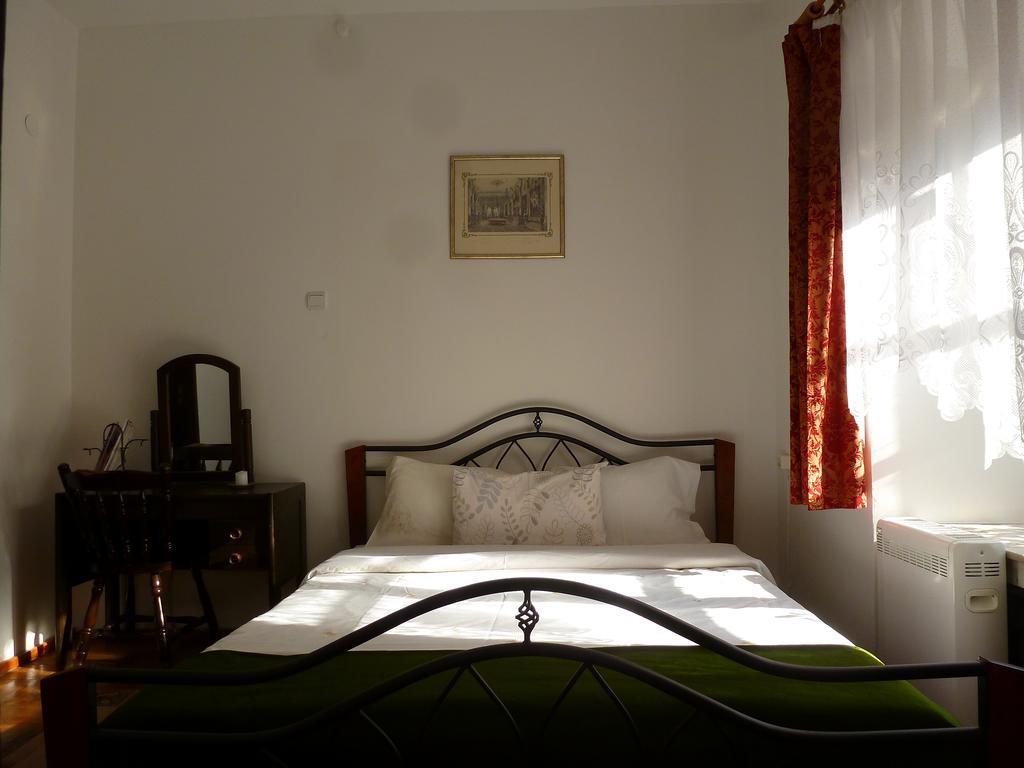 Seven Fridays Guest House Vilnius Cameră foto